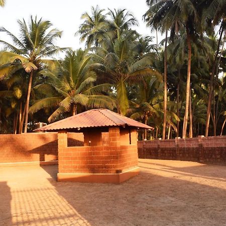 Regenta Resort Mango Village Guhagar Kudān Екстериор снимка