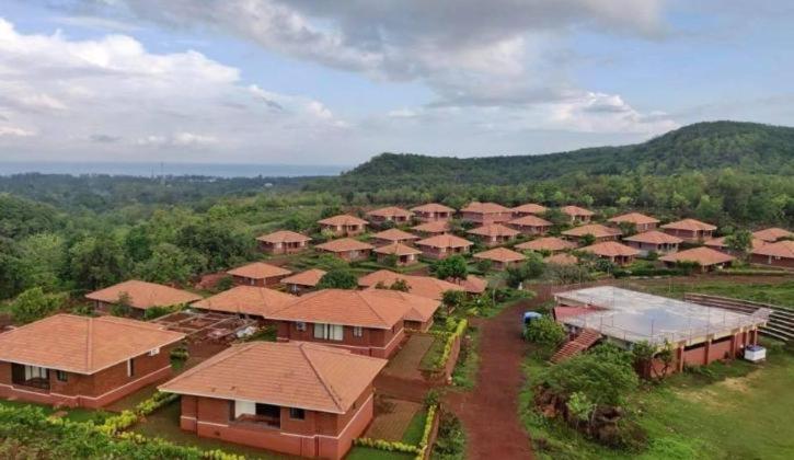 Regenta Resort Mango Village Guhagar Kudān Екстериор снимка